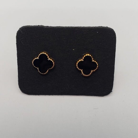 3 pairs of cute earring - Picture 3 of 4